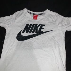 NEVER WORN Nike T-Shirt